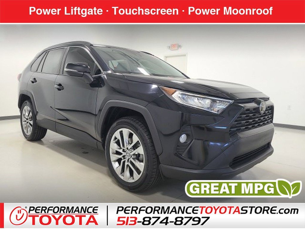 Used 2020 Midnight Black Metallic Toyota XLE Premium image 1