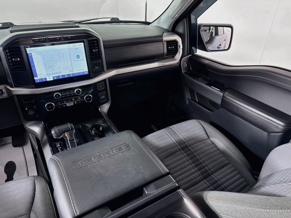 Used 2023 Atlas Blue Metallic Ford XLT image 24