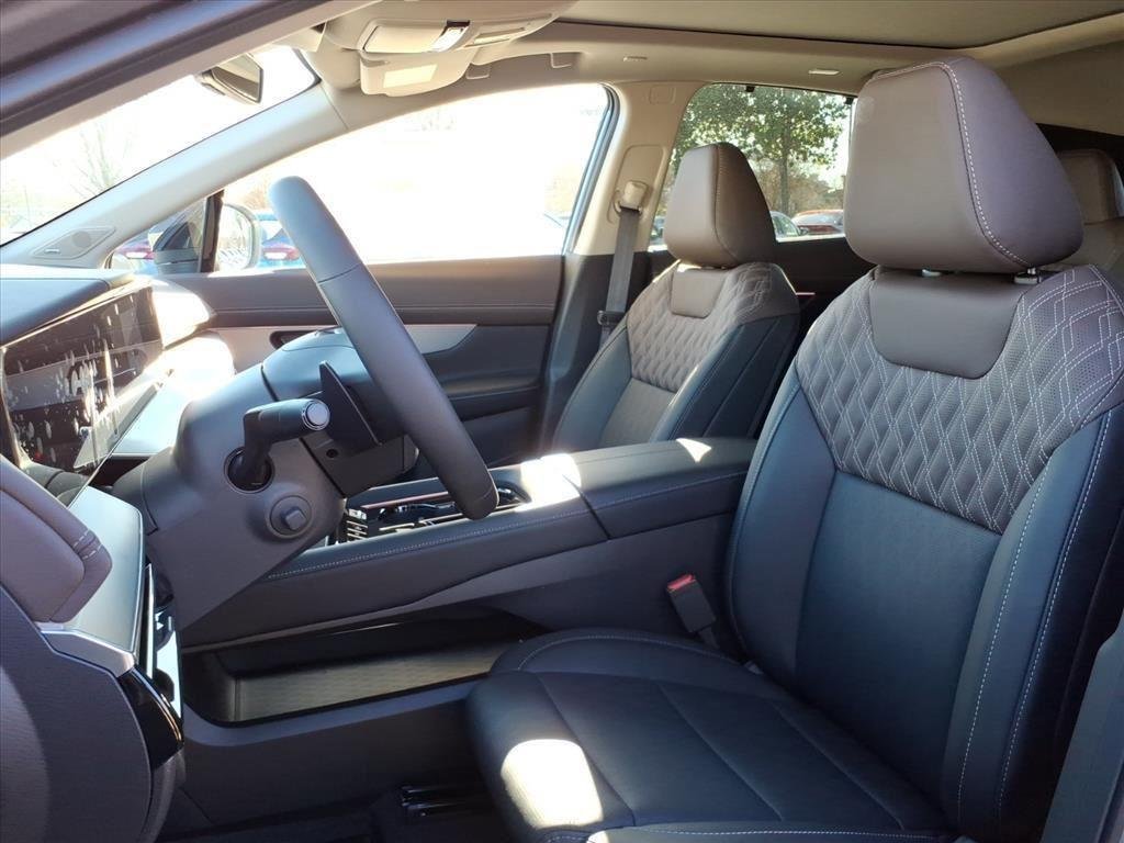New 2026 Gun Metallic Nissan Platinum image 8