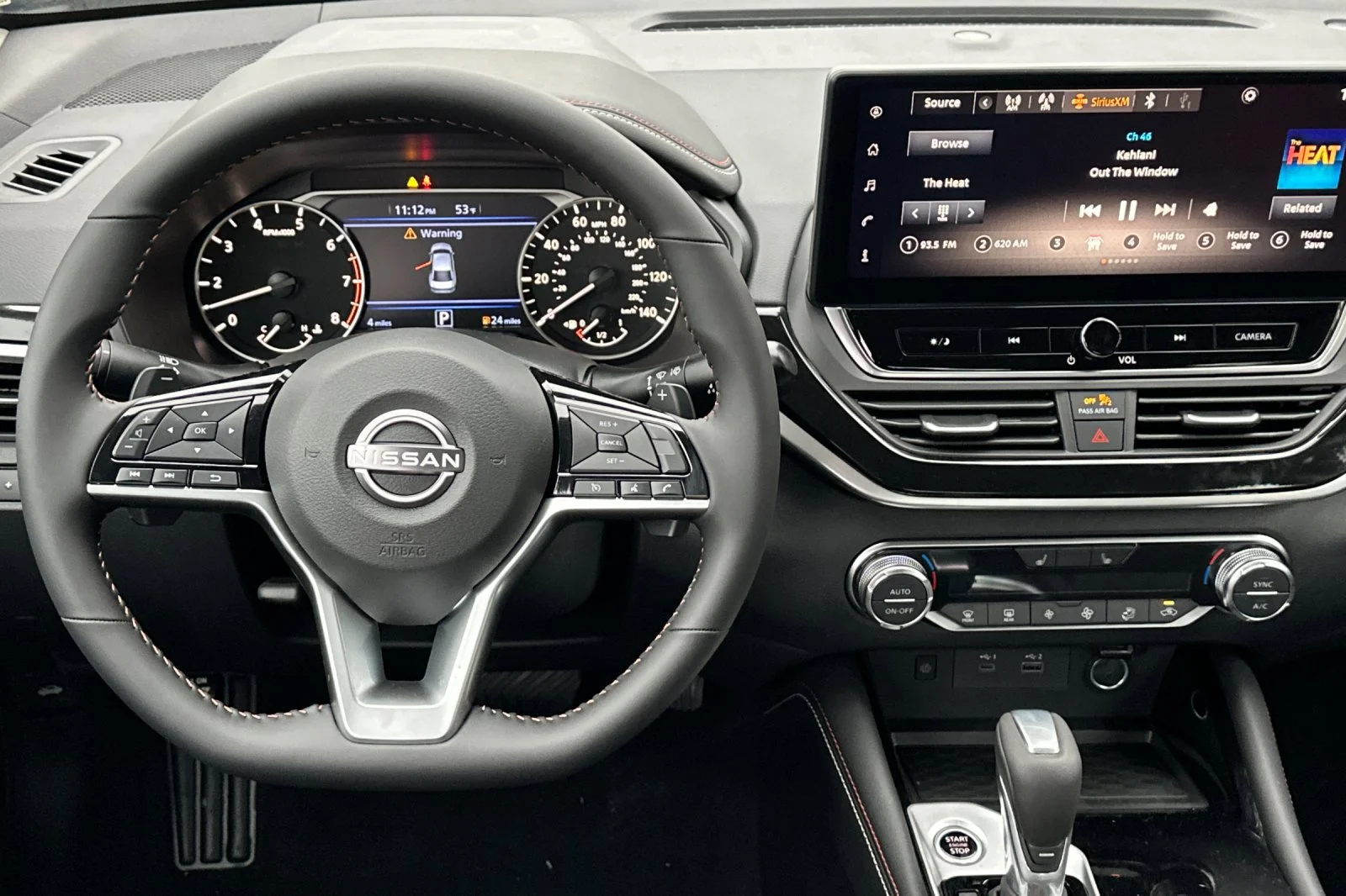 2025 Nissan Altima SR - Photo 14