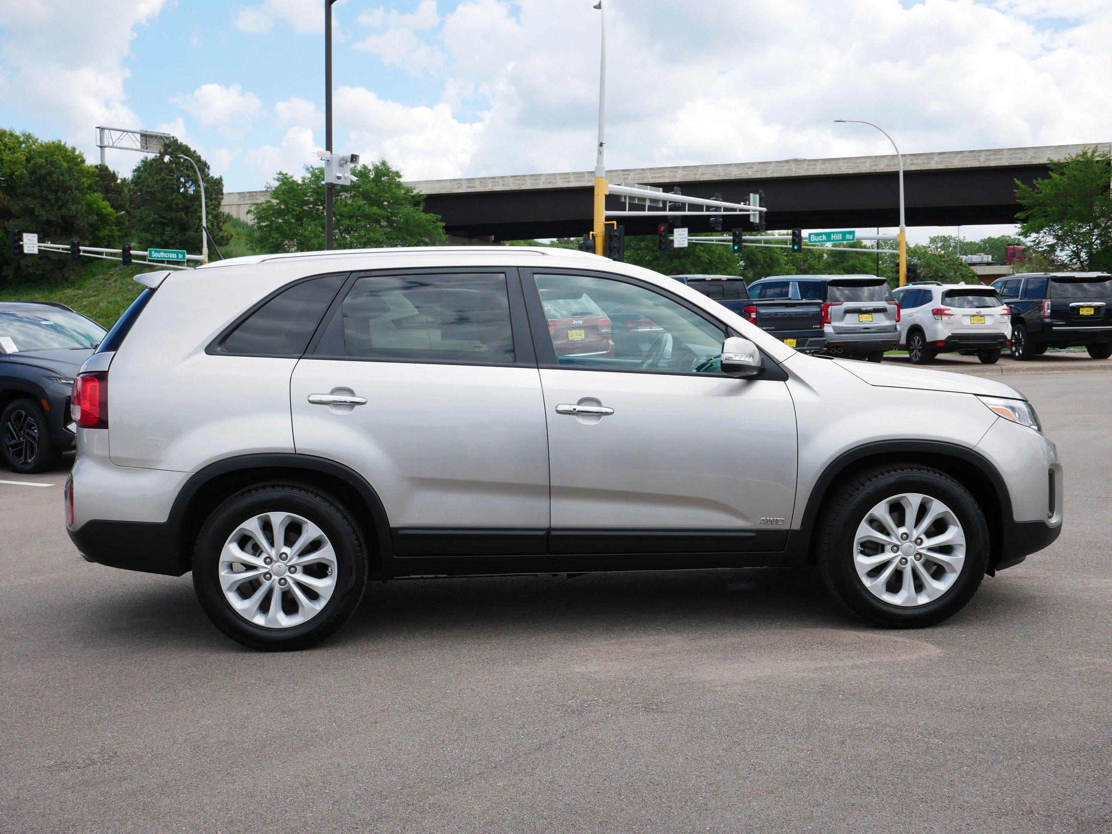 Used 2015 Satin Metal Kia EX image 8