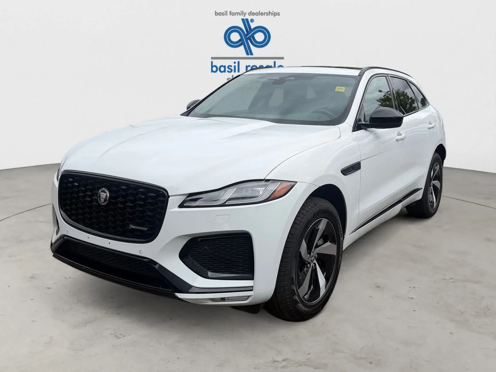 Used 2025 Fuji White Jaguar R-Dynamic S image 2