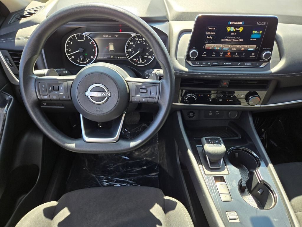 Used 2024 Glacier White Nissan S image 2