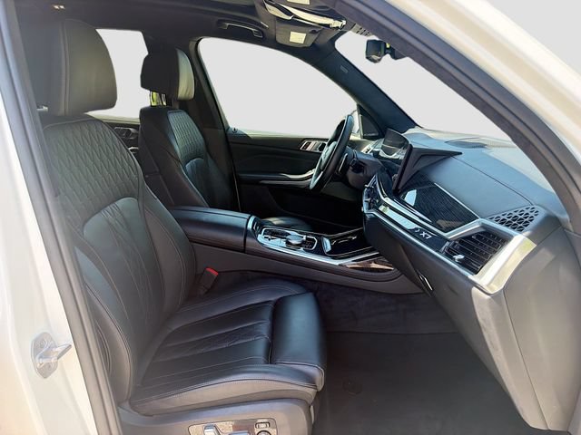Used 2024 Alpine White BMW xDrive40i image 16
