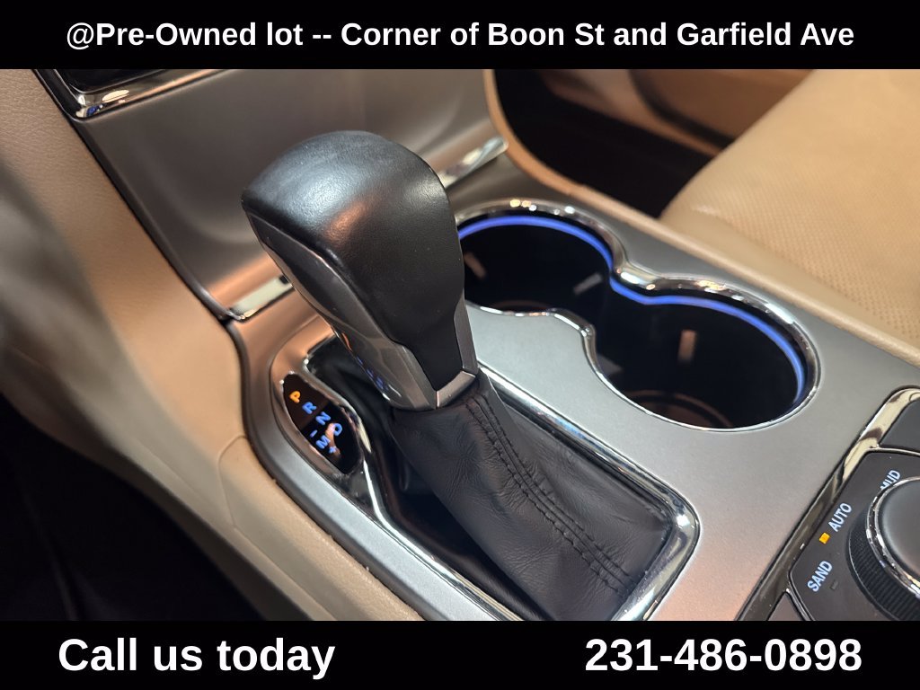Used 2020 White Jeep Limited image 25