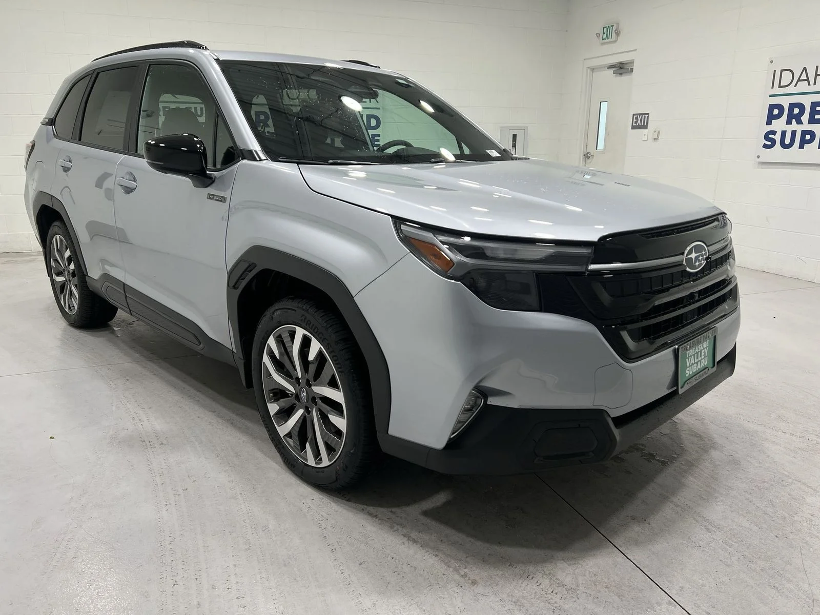 New 2026 ICE SILVER METALLIC Subaru Touring Hybrid image 2
