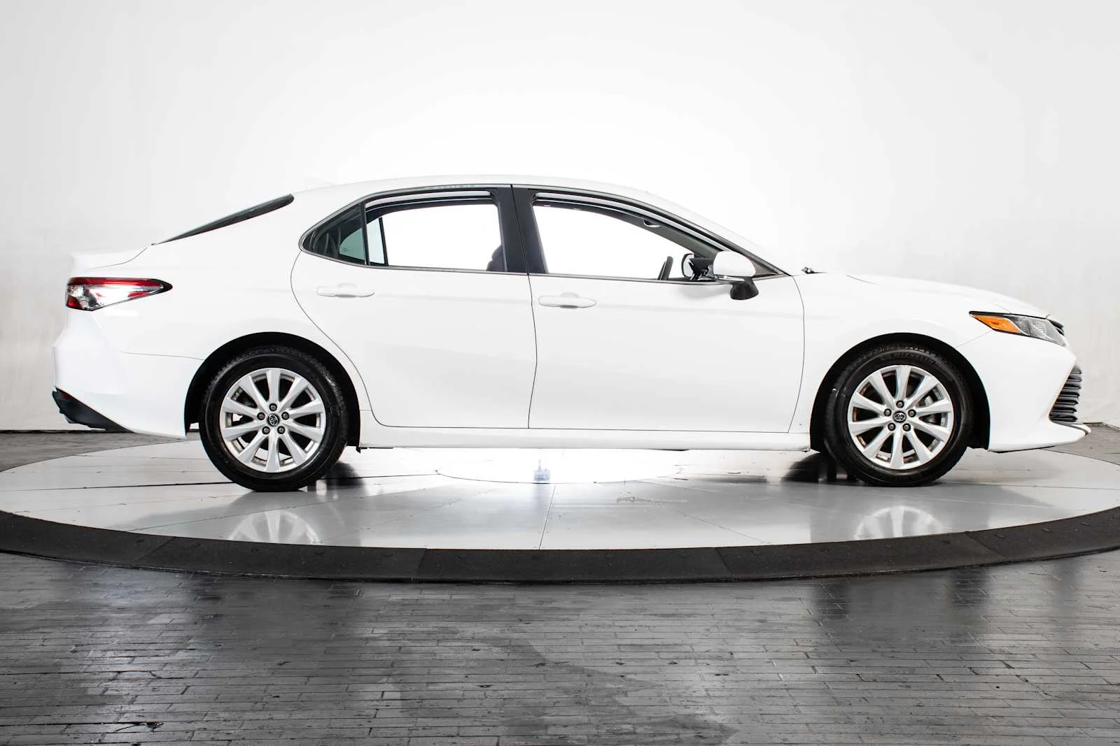 Used 2019 Super White Toyota LE image 7