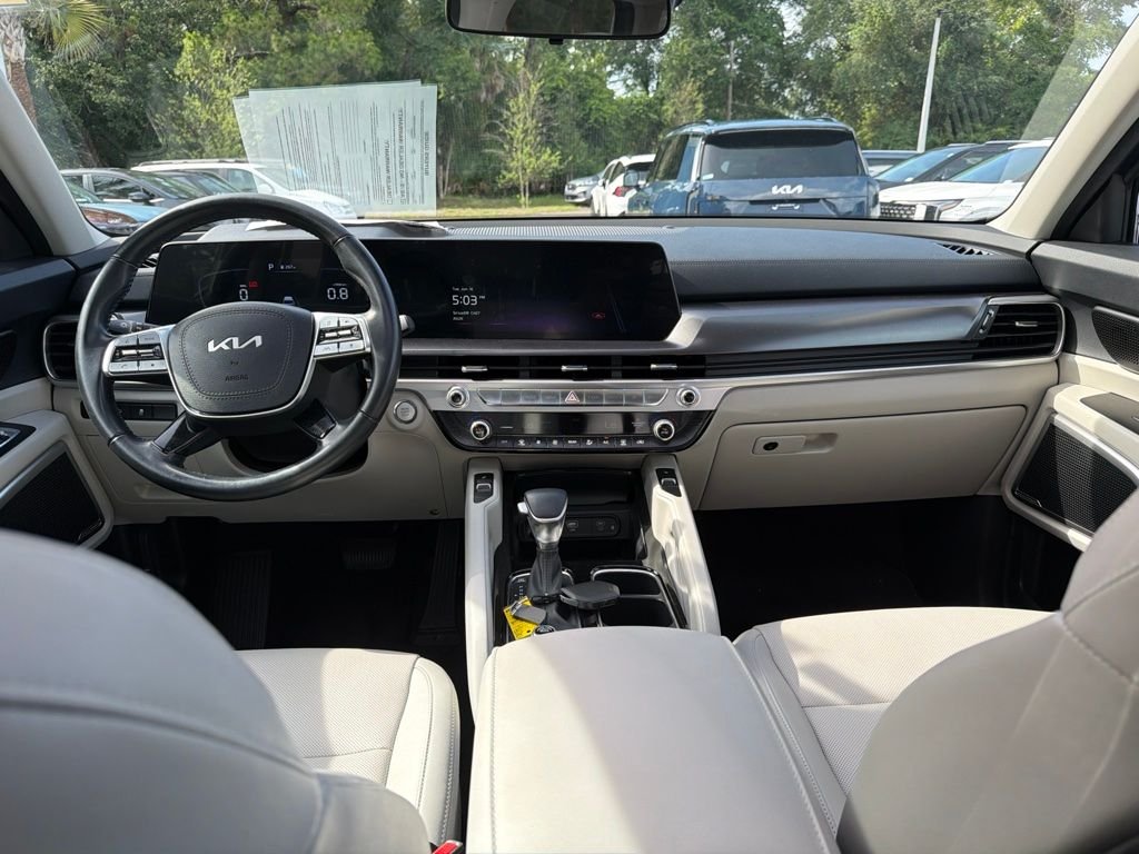 Certified Used 2023 Gray Kia S image 22