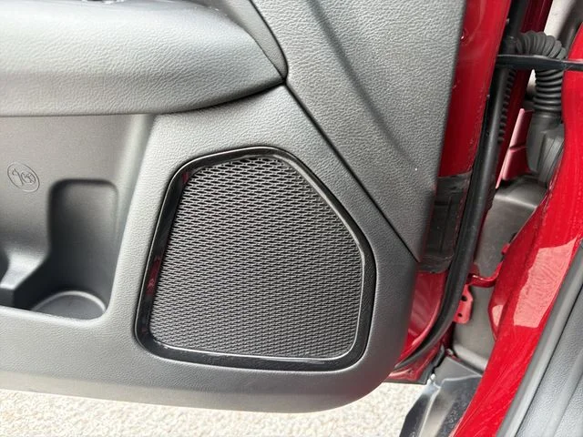 Used 2026 Red Jeep Latitude image 22