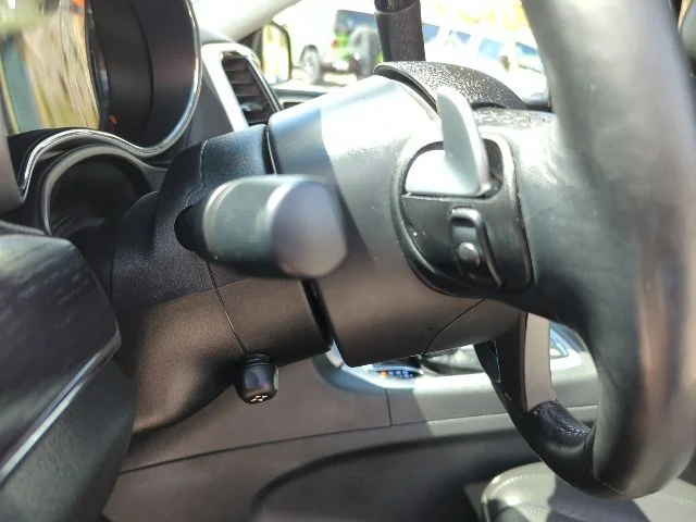 Used 2018 Black Jeep Summit image 15
