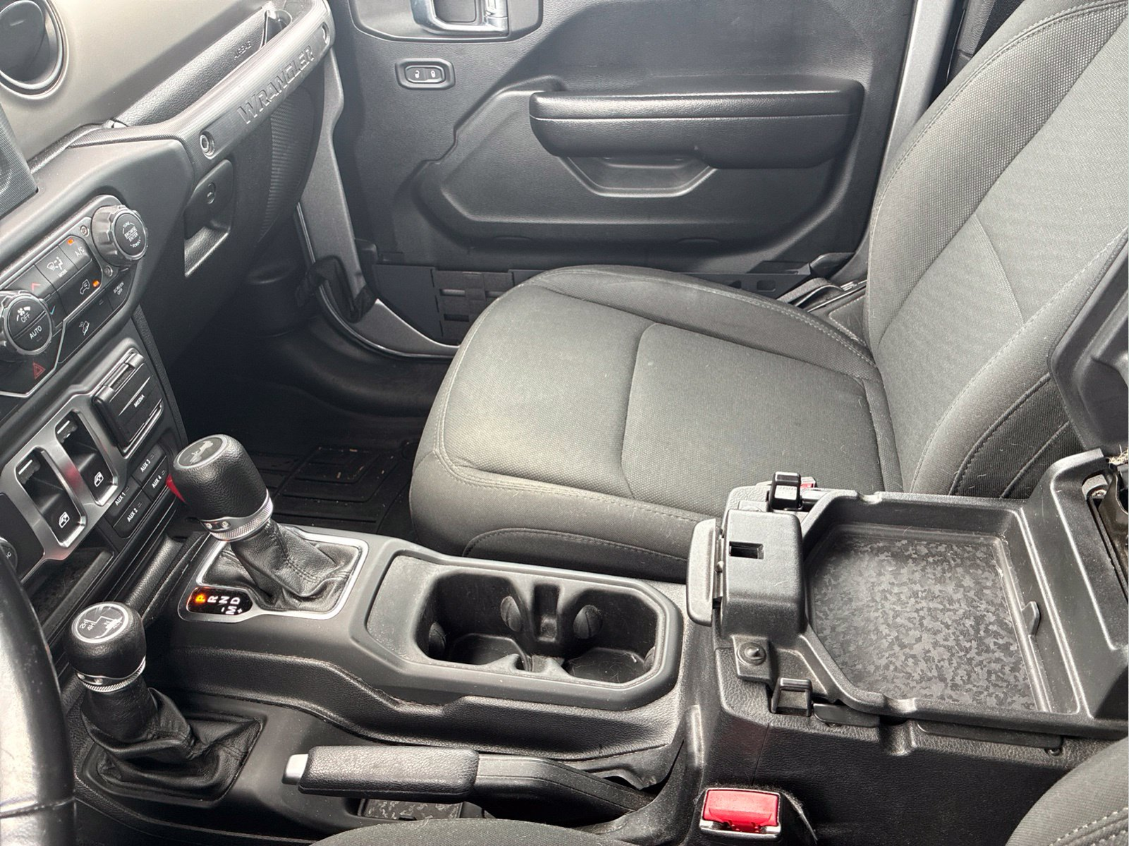Used 2021 Silver Jeep Sport S image 30