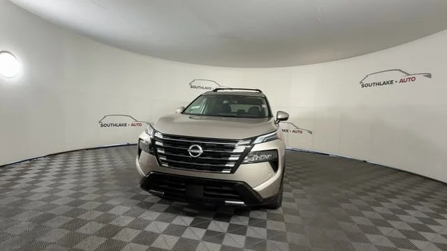 New 2026 Champagne Silver Metallic Nissan Platinum image 3