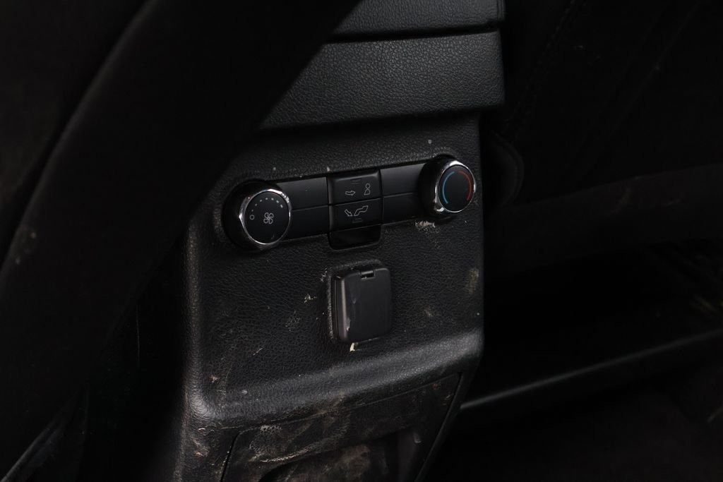 Used 2018 Shadow Black Ford XLT image 32