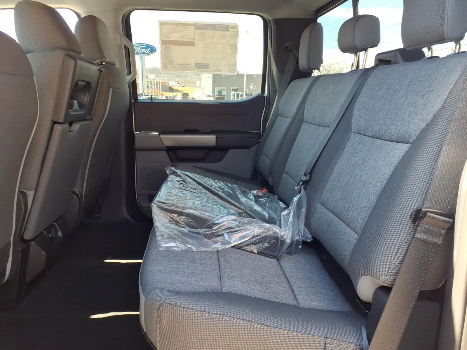 New 2026 Oxford White FORD F-350® XL image 5