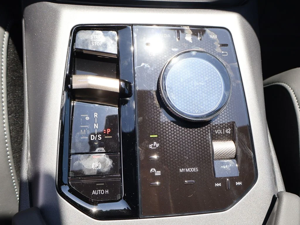 2025 BMW X3 30 - Photo 39