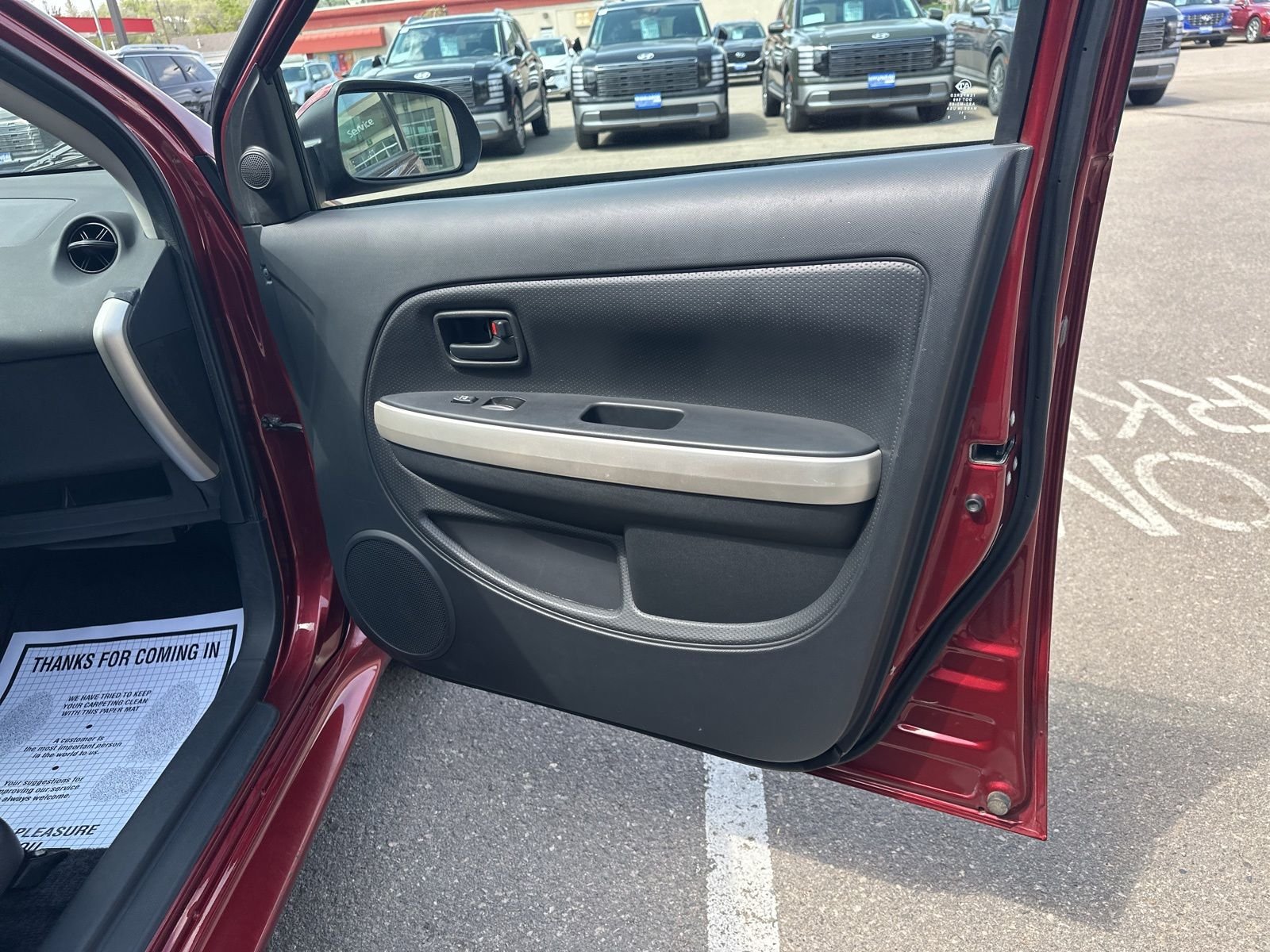 Used 2006 Red Scion Base image 31