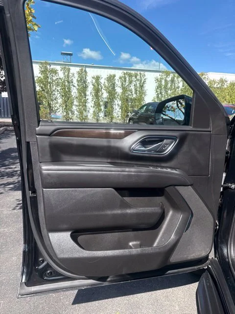 Used 2024 Black GMC SLE image 9