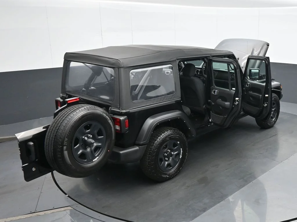 Used 2022 Black Jeep Unlimited Sport image 38