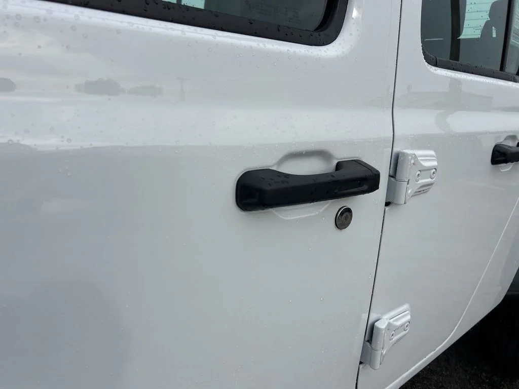 New 2026 Bright White Clear-Coat Exterior Paint Jeep Sport image 21