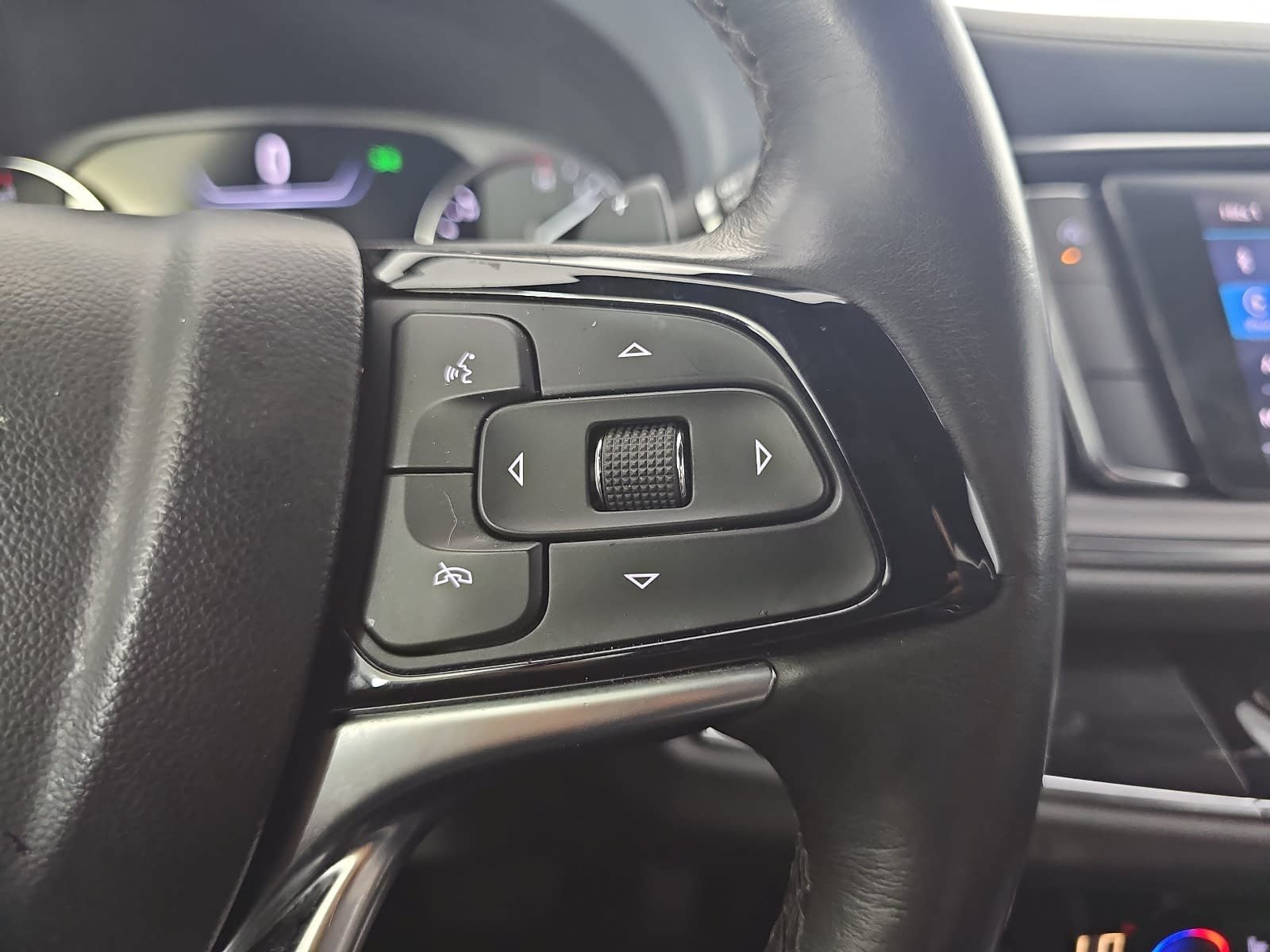 Used 2023 Blue Buick Premium Group image 18