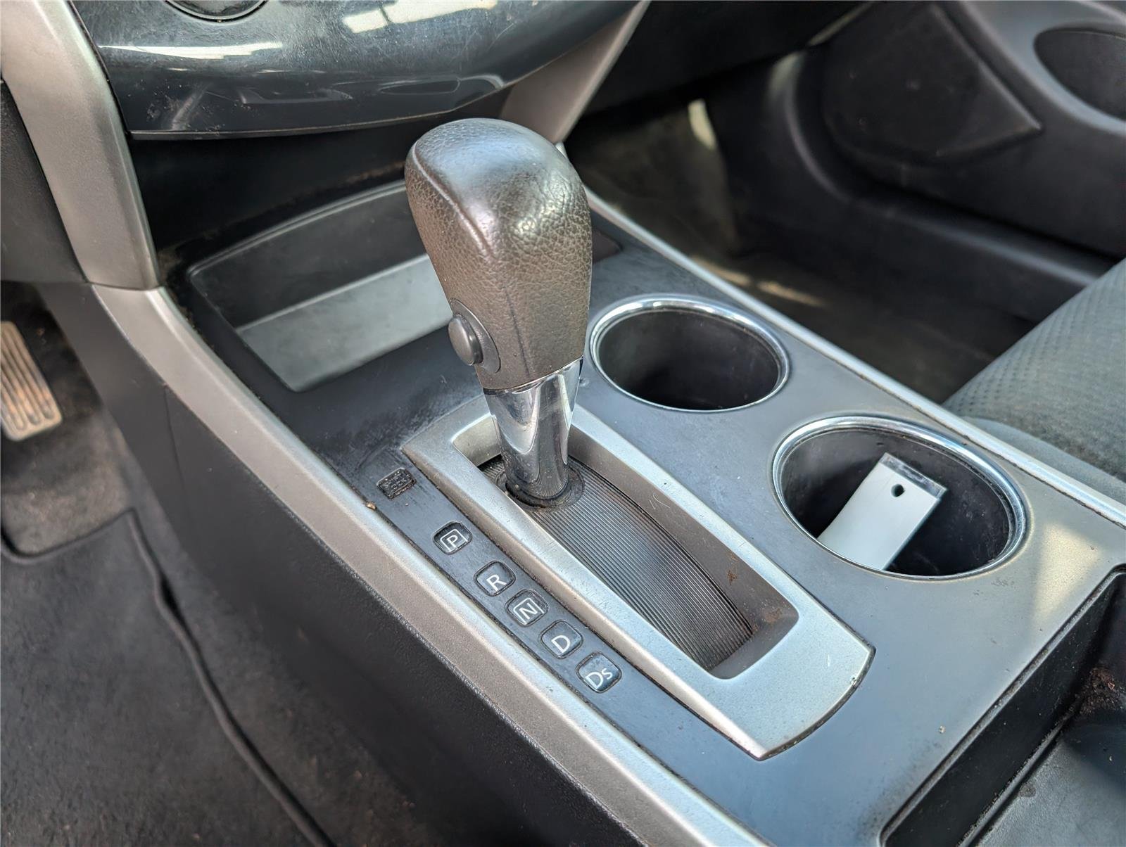 Used 2015 Storm Nissan 2.5 S image 19