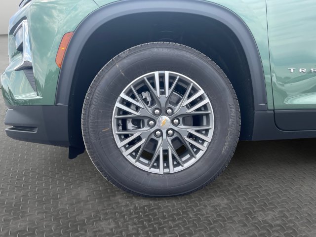 2027 Chevrolet Traverse LT - Photo 9