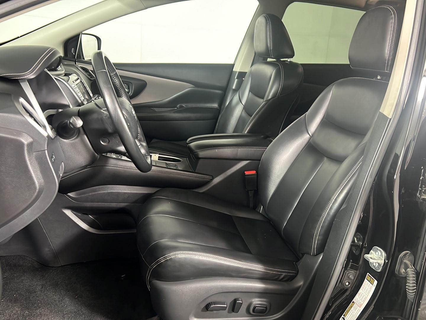 Used 2023 Super Black Nissan SV image 18