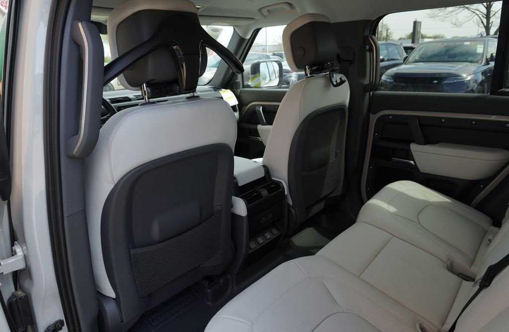 New 2026 Borasco Grey Land Rover X-Dynamic SE image 30