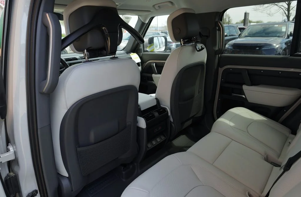 New 2026 Borasco Grey Land Rover X-Dynamic SE image 31
