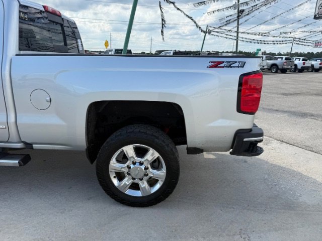 Used 2018 Silver Ice Metallic Chevrolet LTZ image 12