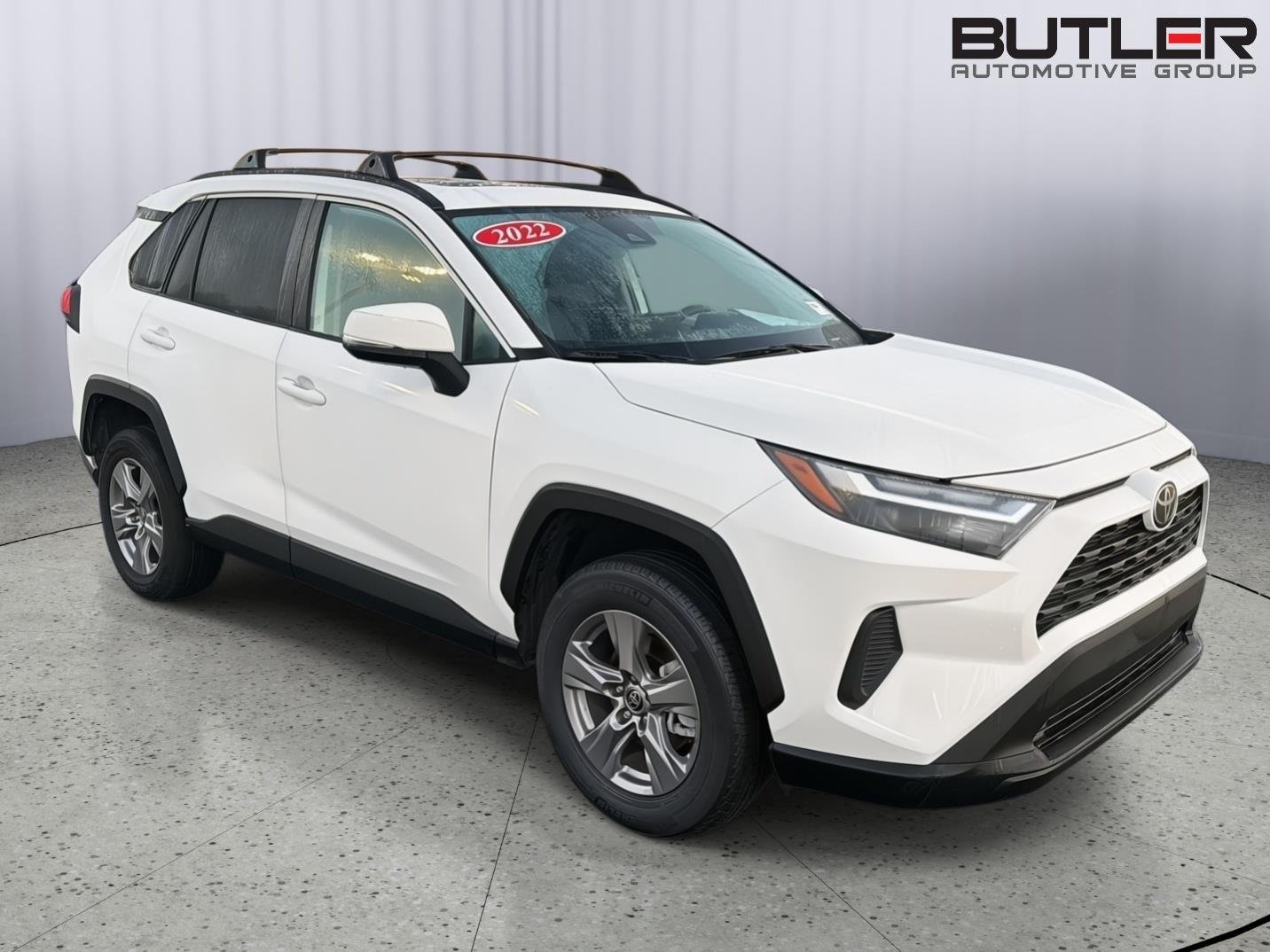 Used 2022 White Toyota XLE image 8
