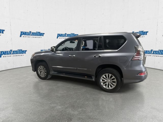 Used 2016 Gray Pearl Lexus 460 image 7