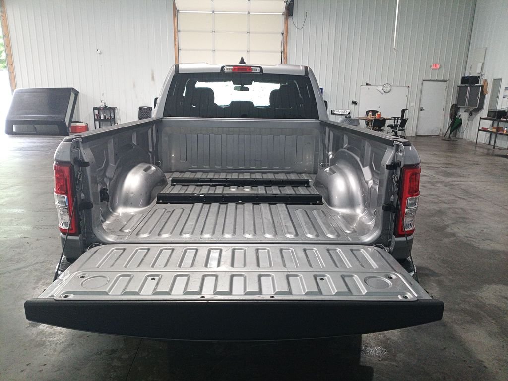 Used 2022 Silver Ram Big Horn/Lone Star image 9