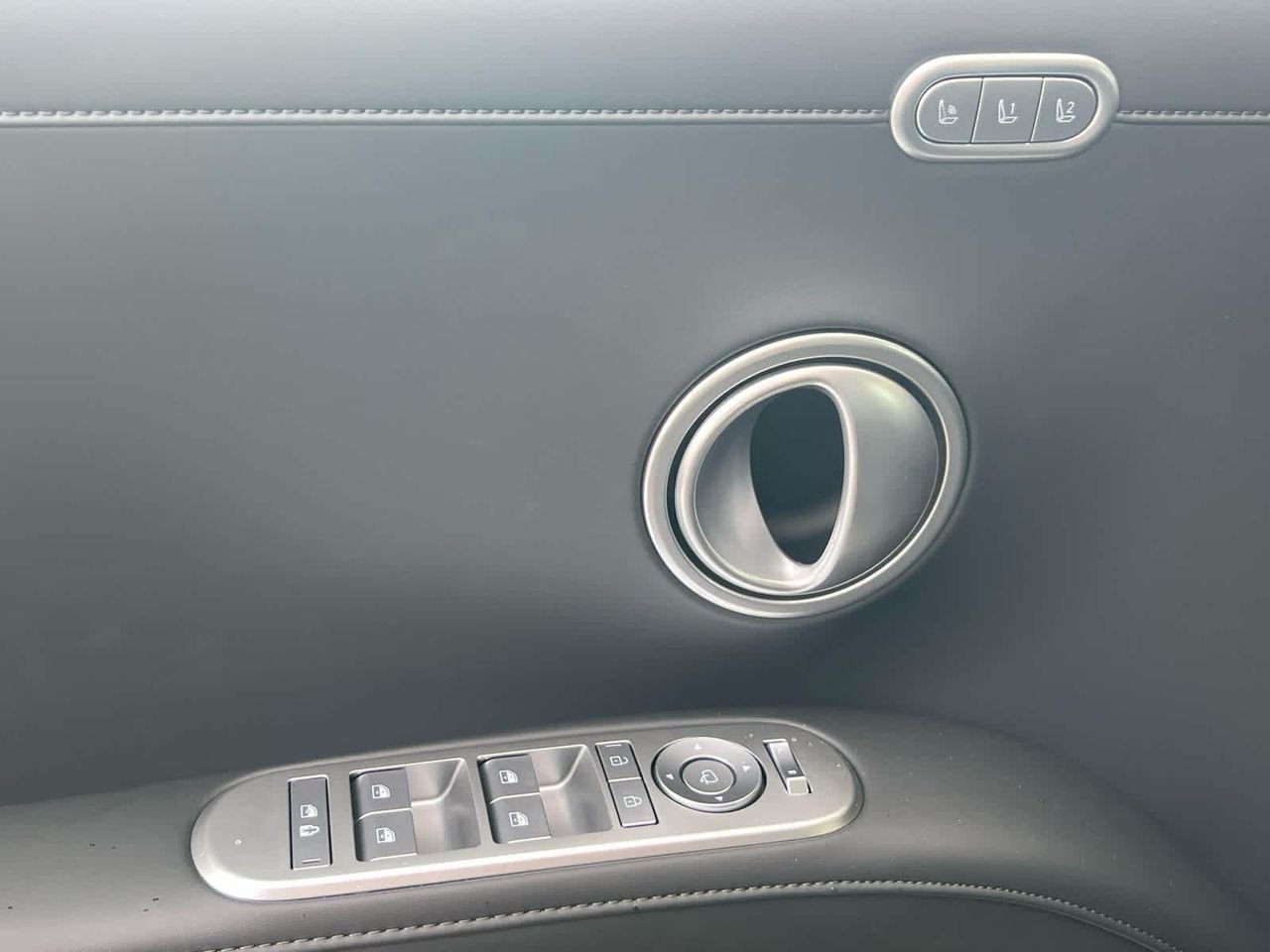New 2026 Ecotronic Gray Pearl Hyundai Calligraphy AWD image 30