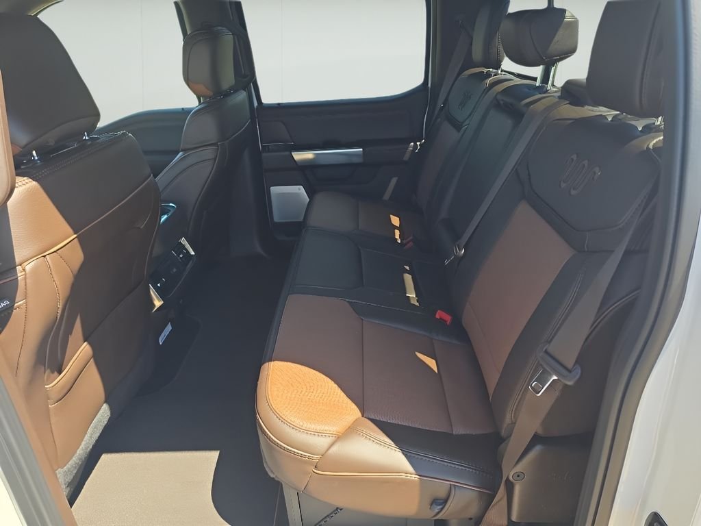 New 2026 Star White Metallic Tri-Coat Ford F-250® King Ranch® image 32