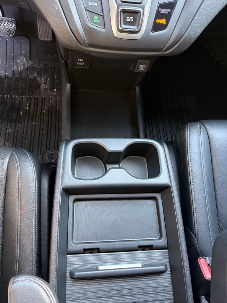 2024 Honda Odyssey EX-L - Photo 23