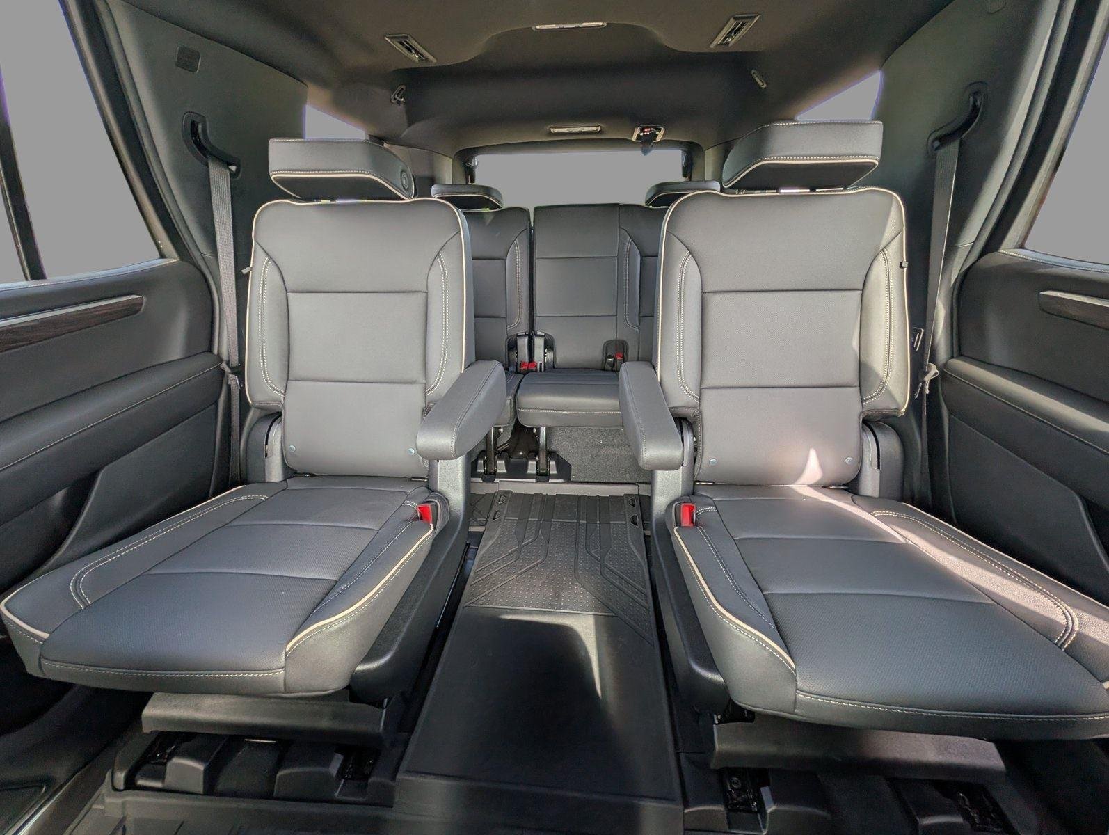 2026 Chevrolet Tahoe Premier - Photo 13