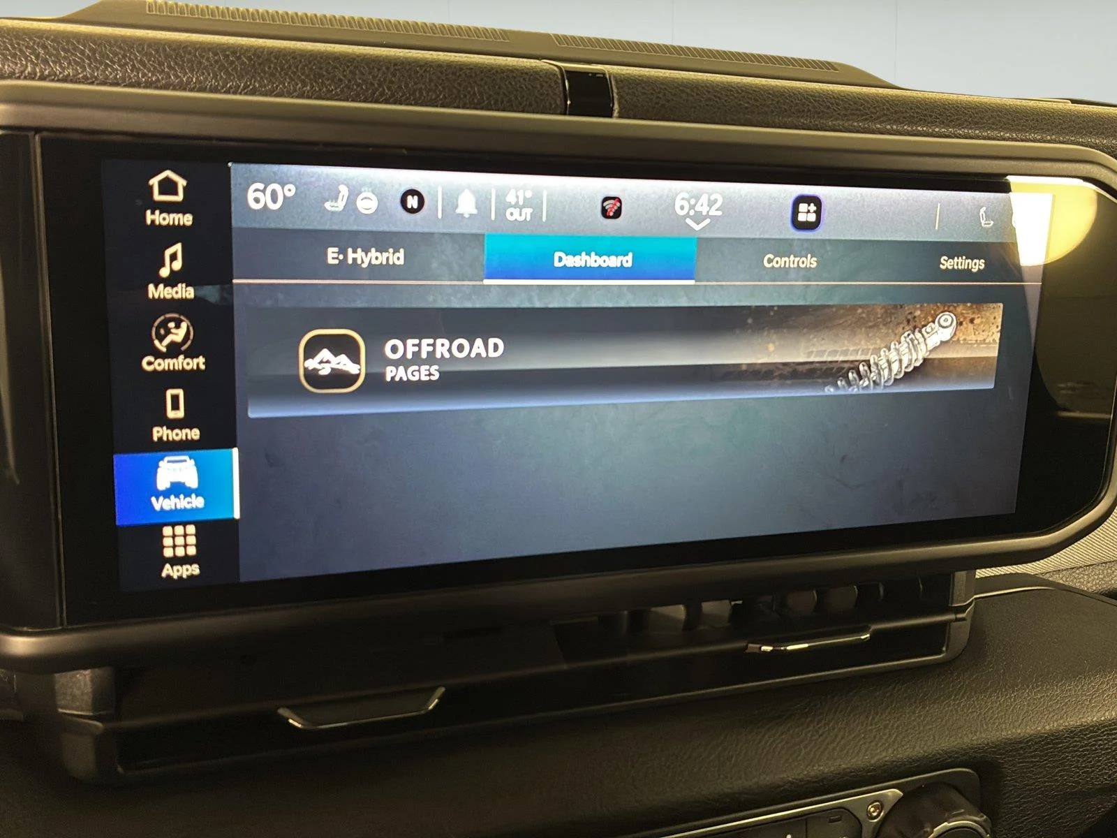 Used 2025 Black Clearcoat Jeep Sport S image 32