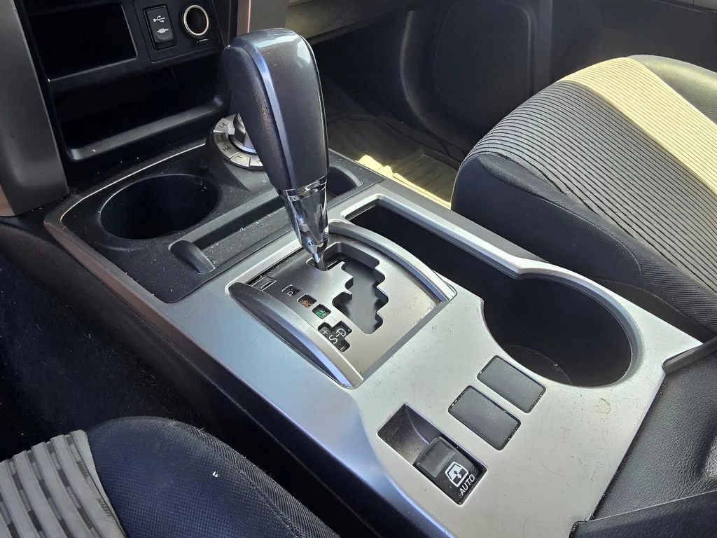 Used 2014 Super White Toyota SR5 image 19