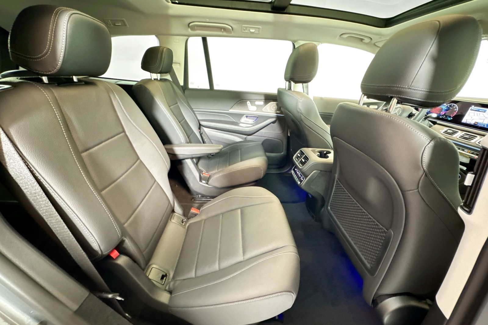 New 2026 Selenite Grey Metallic Mercedes-Benz GLS 450 image 26