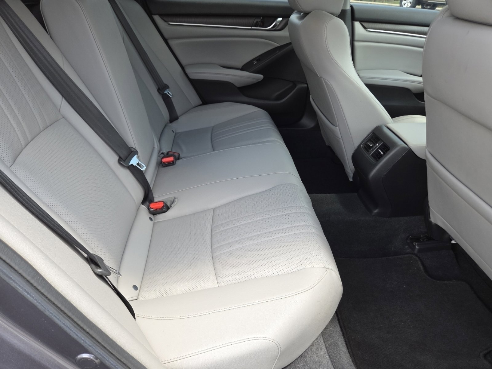 Used 2020 Modern Steel Metallic Honda EX-L image 21