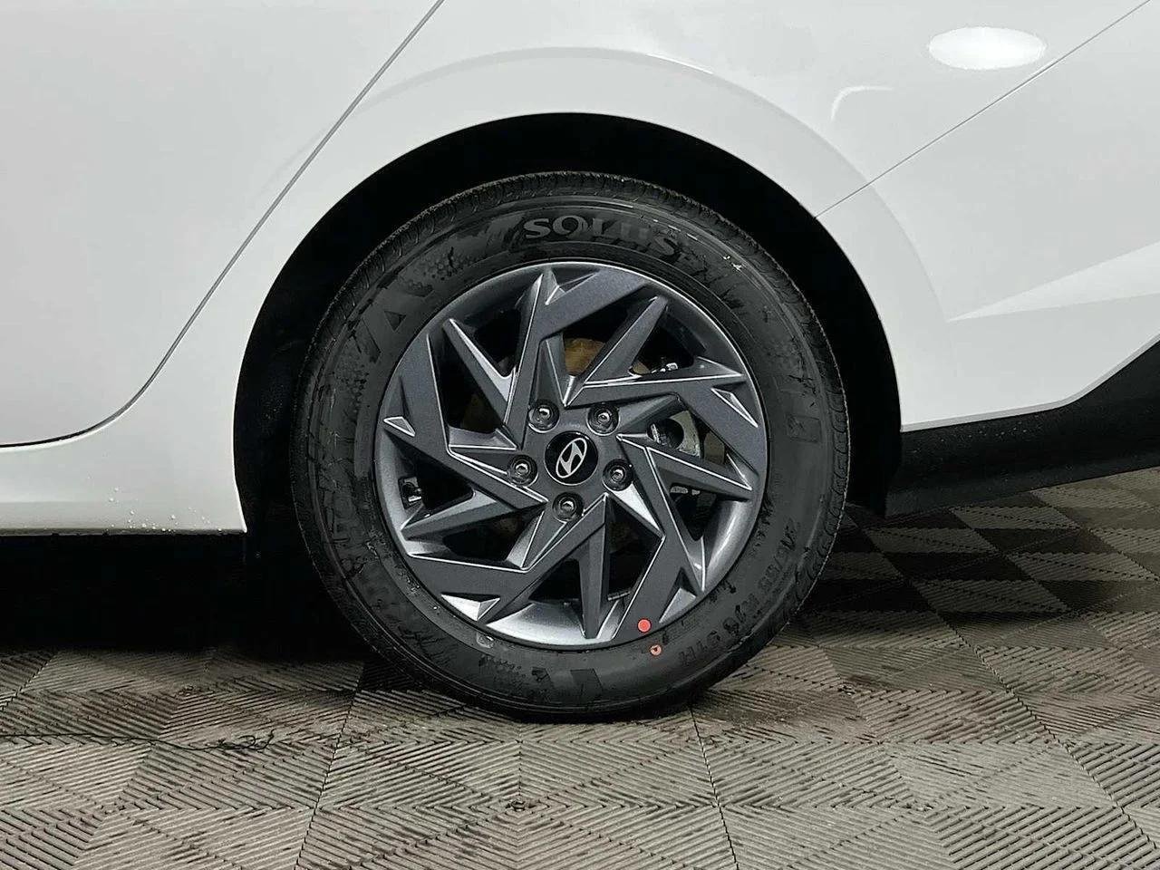 2026 Hyundai Elantra Hybrid — photo 19