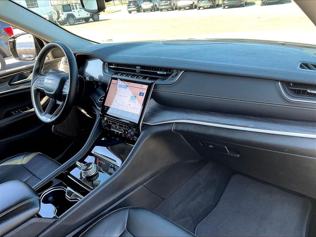 Used 2022 White Jeep Limited image 14