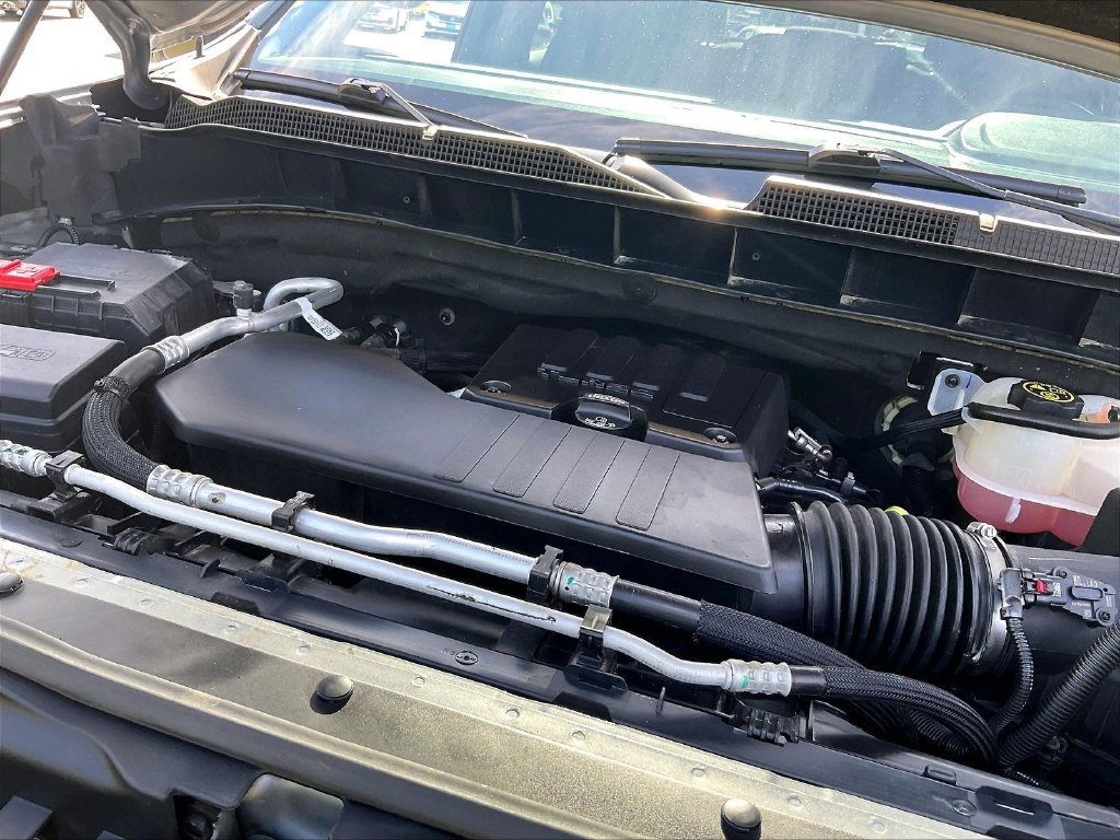 Used 2023 Gray Chevrolet LT image 33