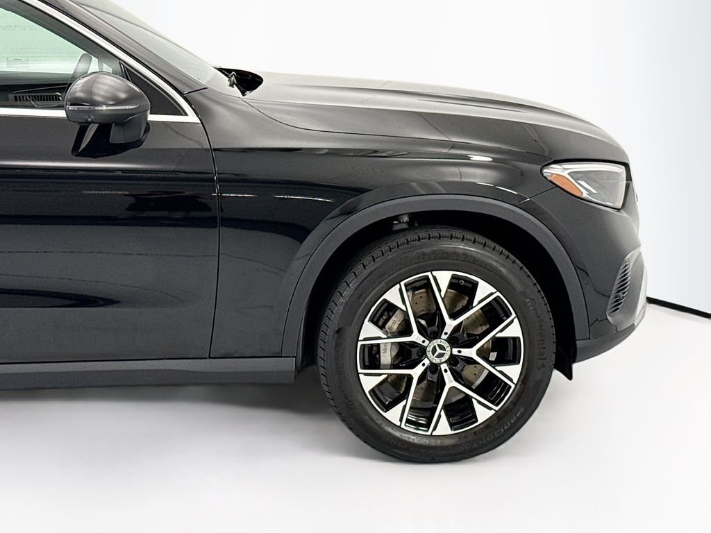 Used 2025 Black Mercedes-Benz GLC 350e image 11