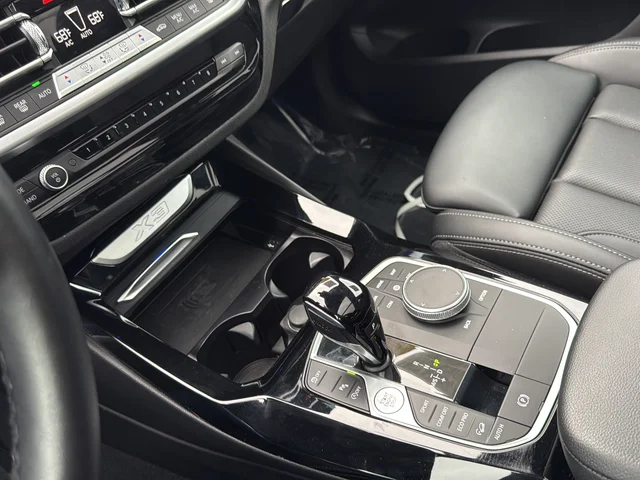 Used 2023  BMW xDrive30i image 22