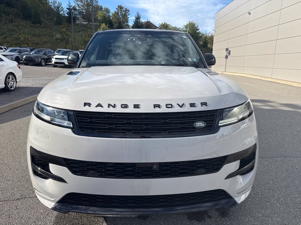 Certified Used 2025 Borasco Gray Metallic Land Rover Dynamic SE image 2