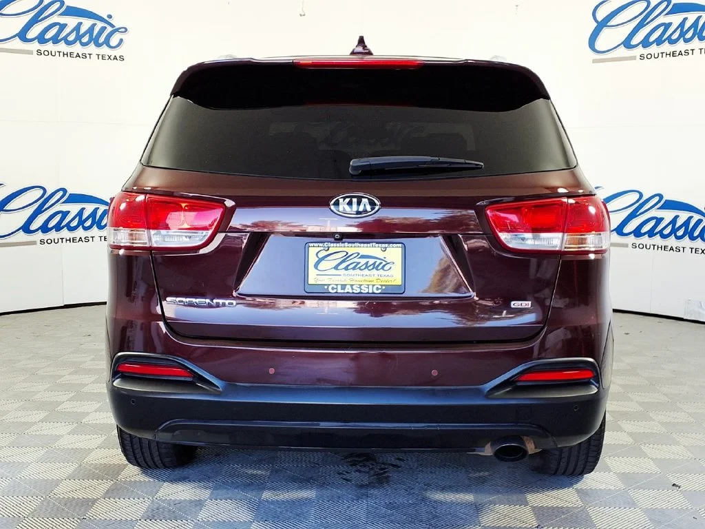 Used 2017 Purple Kia LX image 4