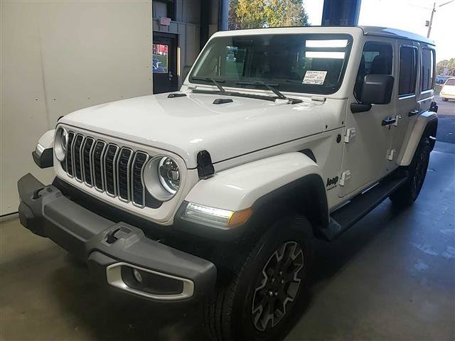 Used 2025 White Jeep Sahara image 7