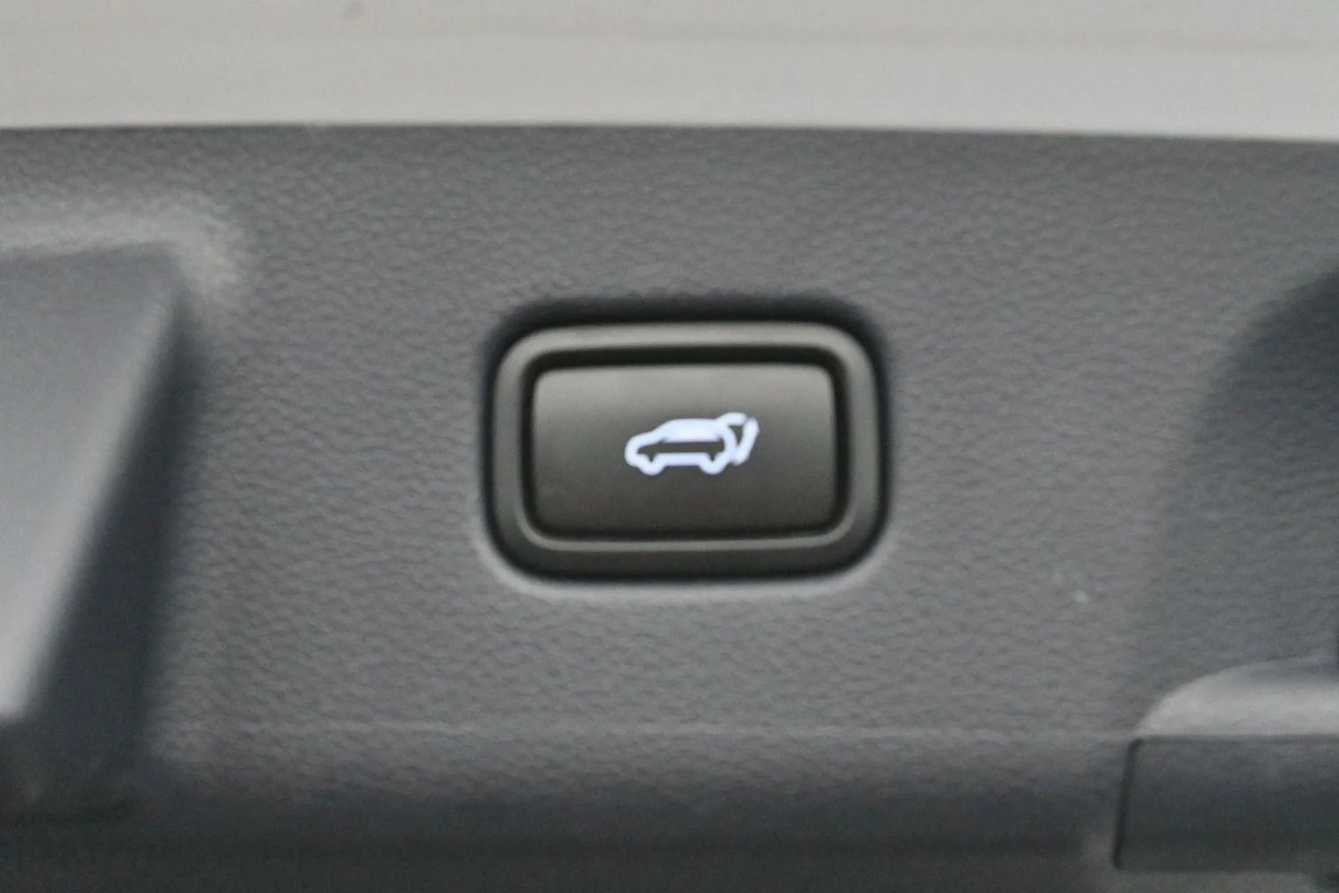 Used 2024 Hyper White Hyundai Calligraphy image 11